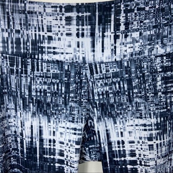 Onzie High Rise Capri Yoga Leggings Static Print Size Small / Medium Made In USA - Picture 4 of 10